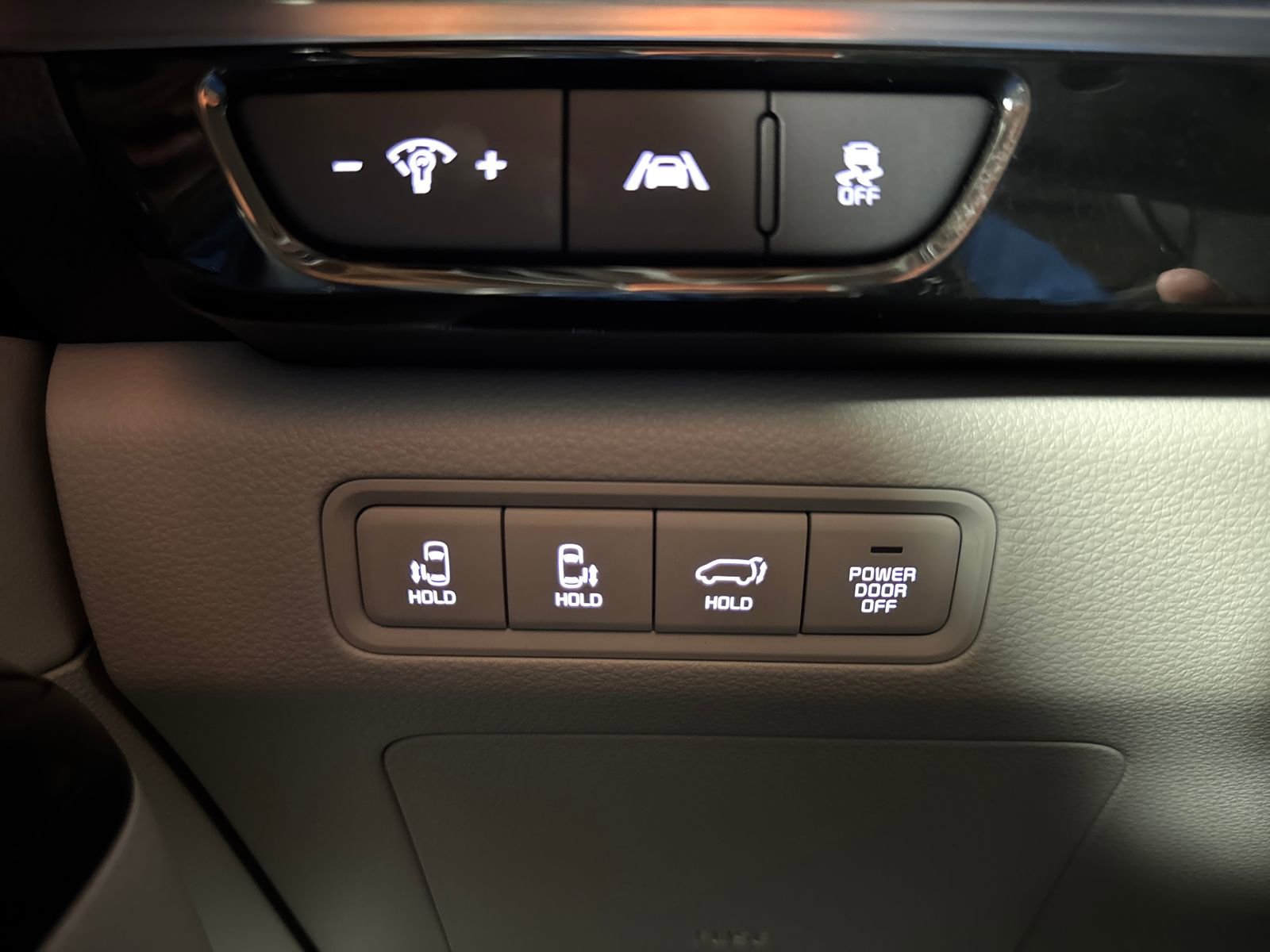 Used 2024 Kia Carnival SX Prestige image 21