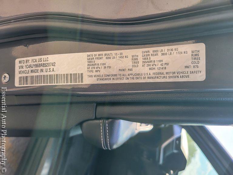 Certified 2024 Jeep Grand Cherokee Limited 4xe AWD/4WD image 32