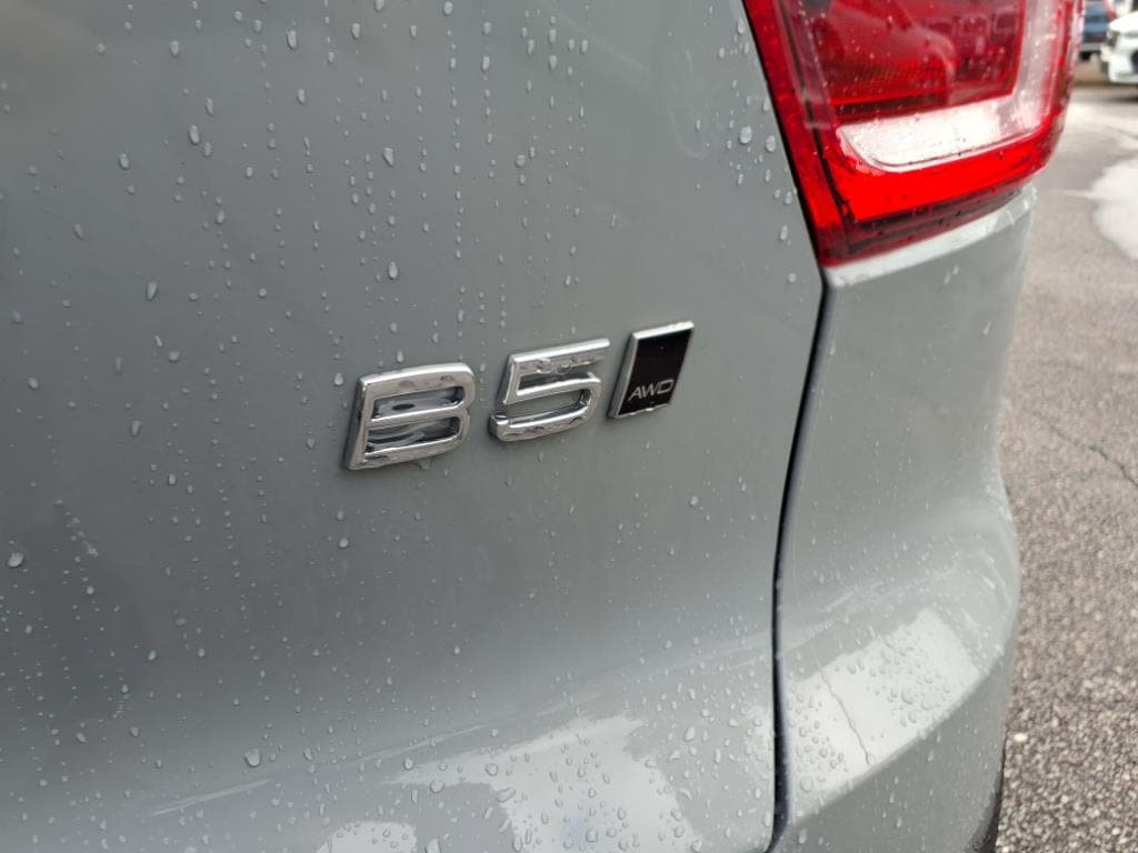 New 2026 Volvo XC40 B5 Plus w/ Protection Package Premier AWD/4WD image 6