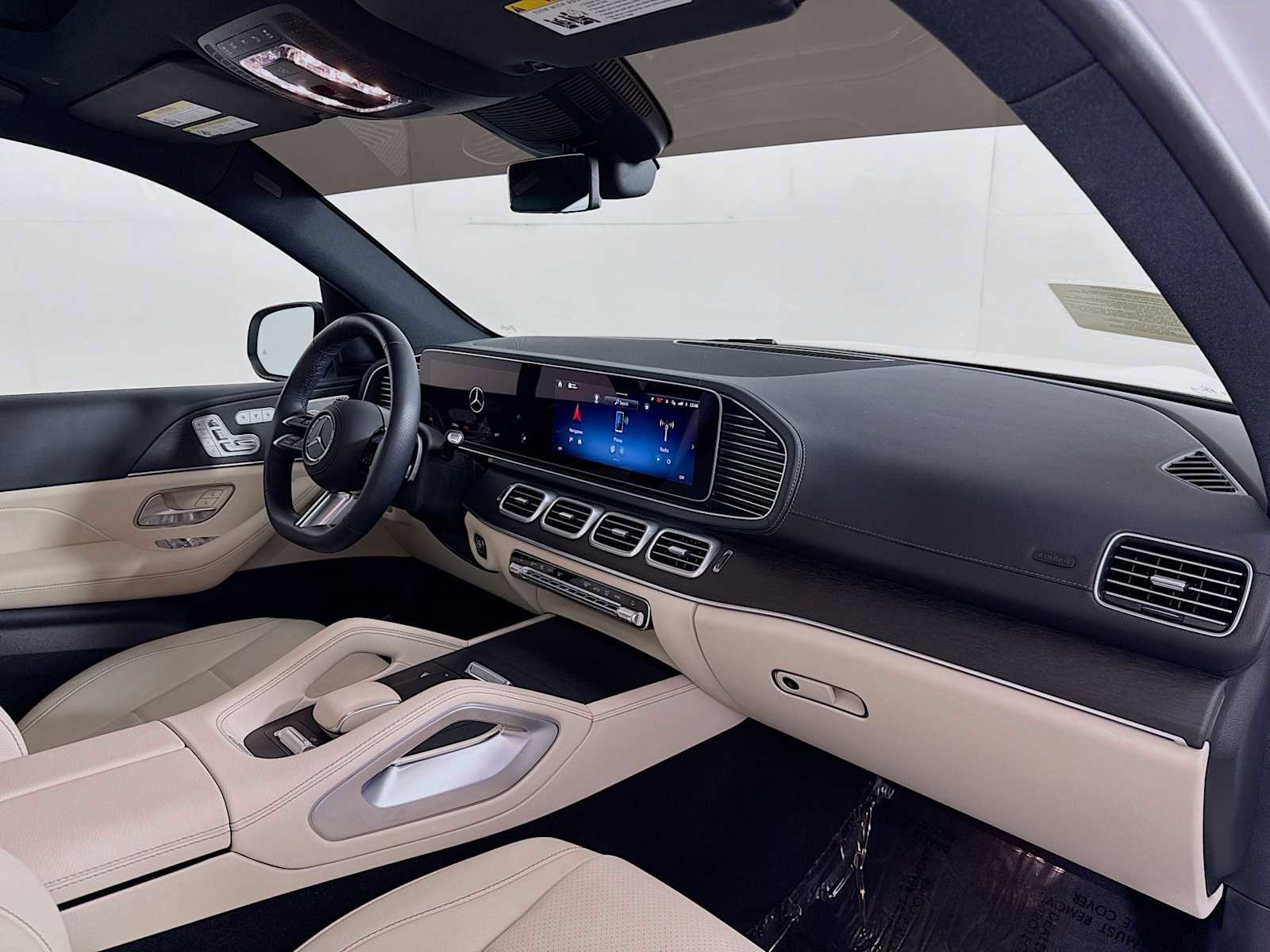 Used 2025 Mercedes-Benz GLS 450 4MATIC image 30