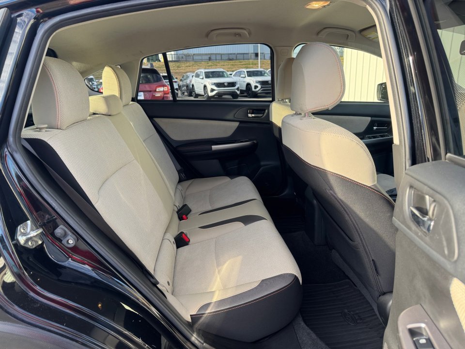 Used 2016 Subaru Crosstrek 2.0i Premium image 33