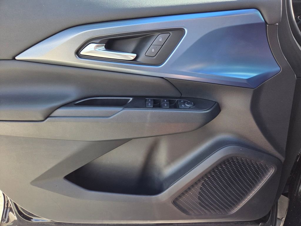 Certified 2025 Chevrolet Equinox EV LT w/ Convenience Package image 20