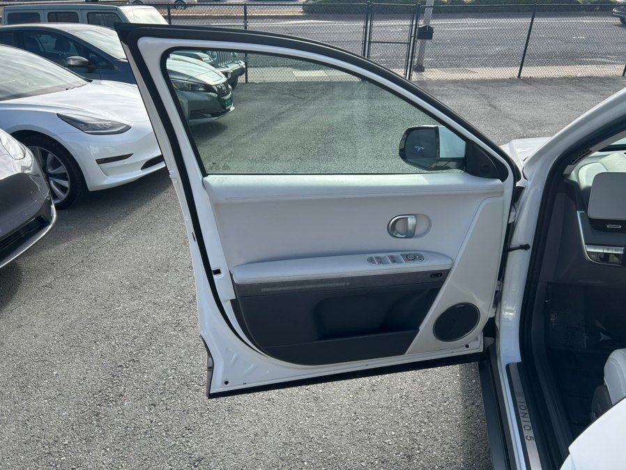 Used 2024 Hyundai Ioniq 5 Limited AWD/4WD image 10