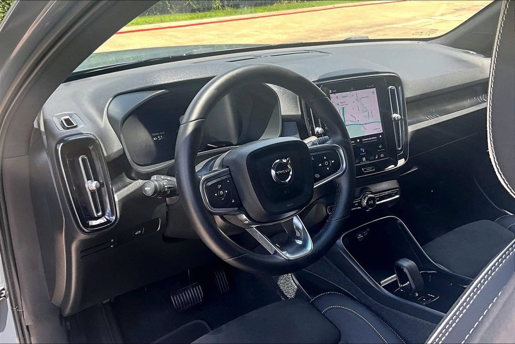 Certified 2023 Volvo C40 P8 Recharge Plus w/ Climate Package AWD/4WD image 17