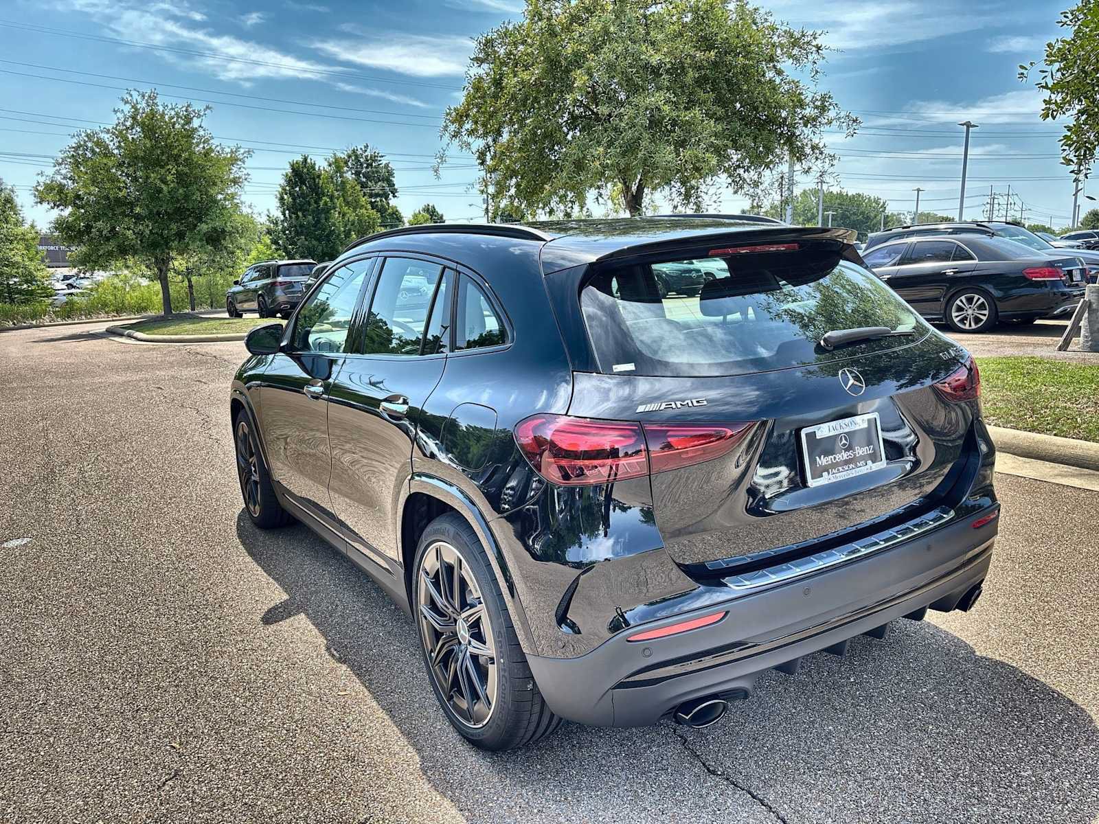New 2026 Mercedes-Benz GLA 35 AMG 4MATIC image 6