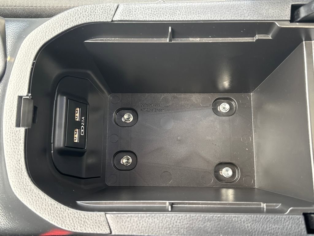 Used 2021 Toyota RAV4 XLE image 27