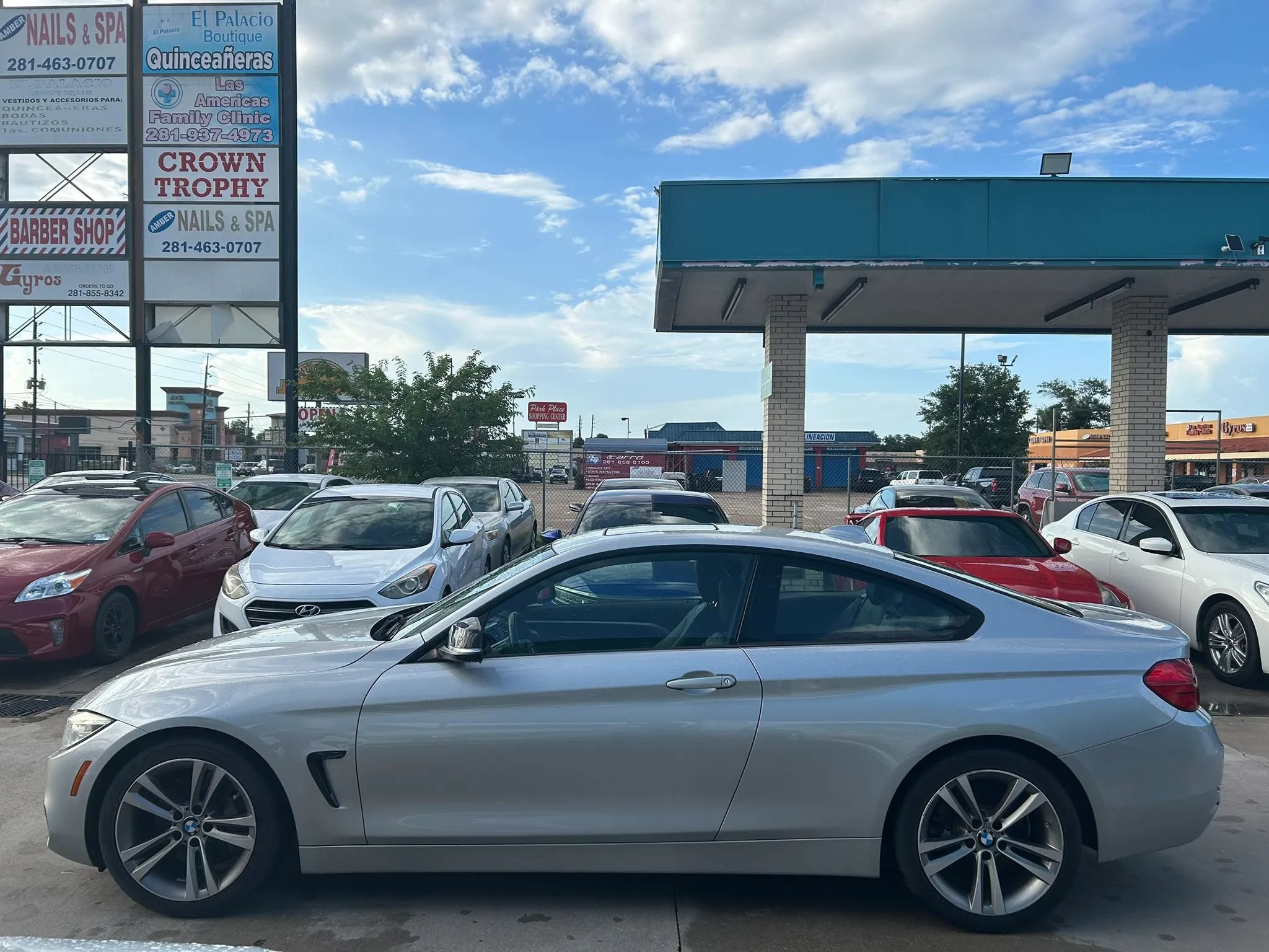 Used 2015 BMW 435i Coupe w/ Technology Package RWD image 2