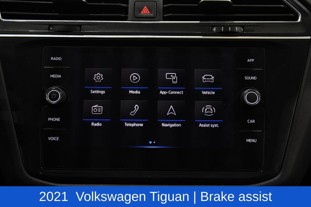Used 2021 Volkswagen Tiguan SE image 12