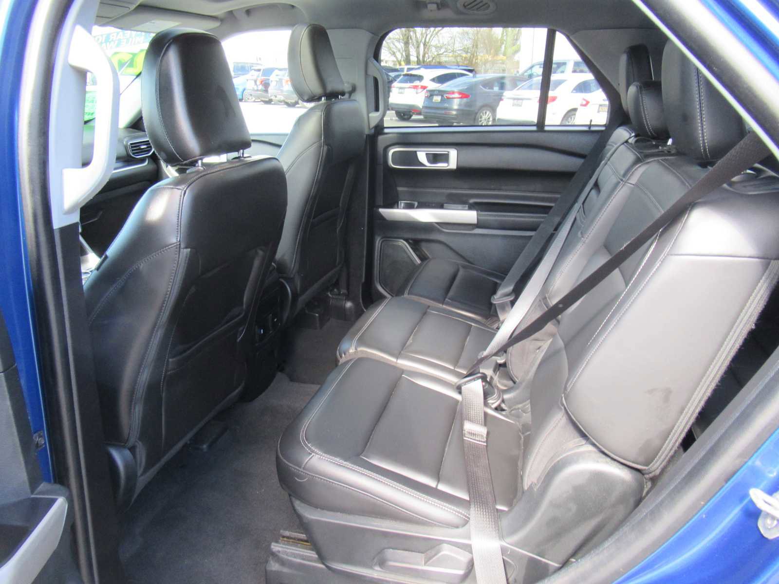 Used 2022 Ford Explorer XLT w/ Equipment Group 202A image 21