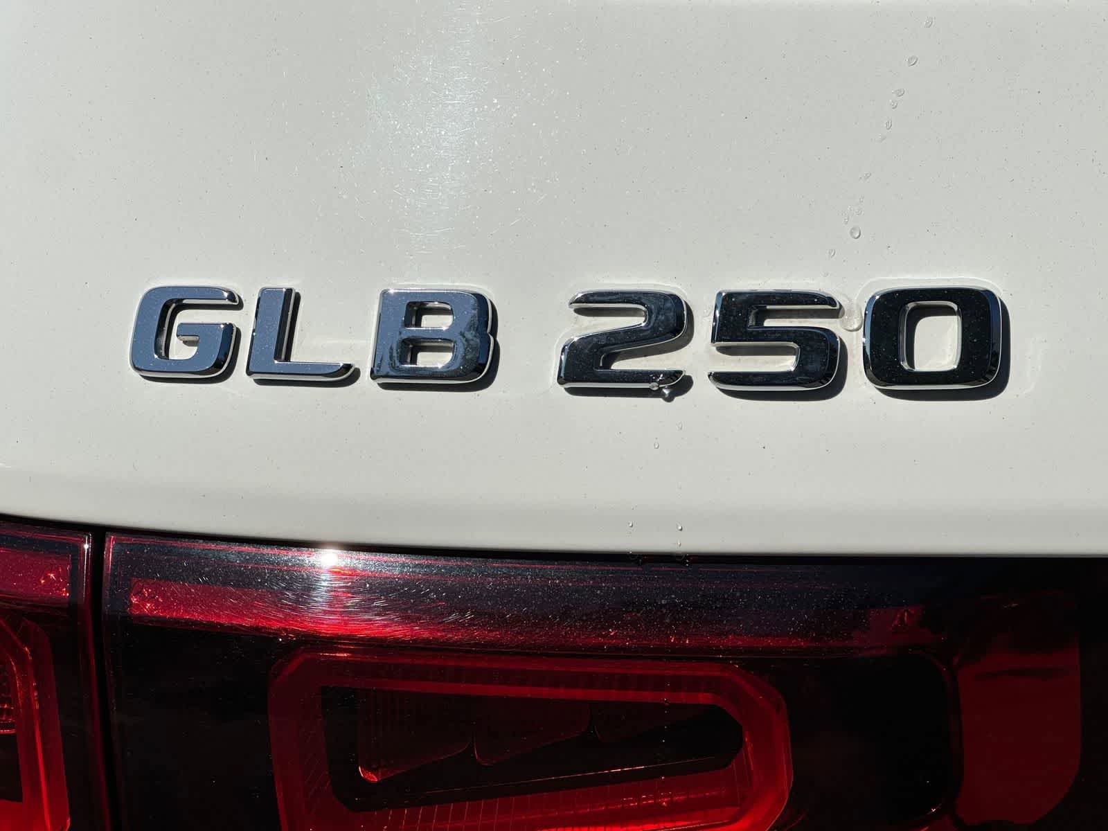 Used 2021 Mercedes-Benz GLB 250 4MATIC image 6