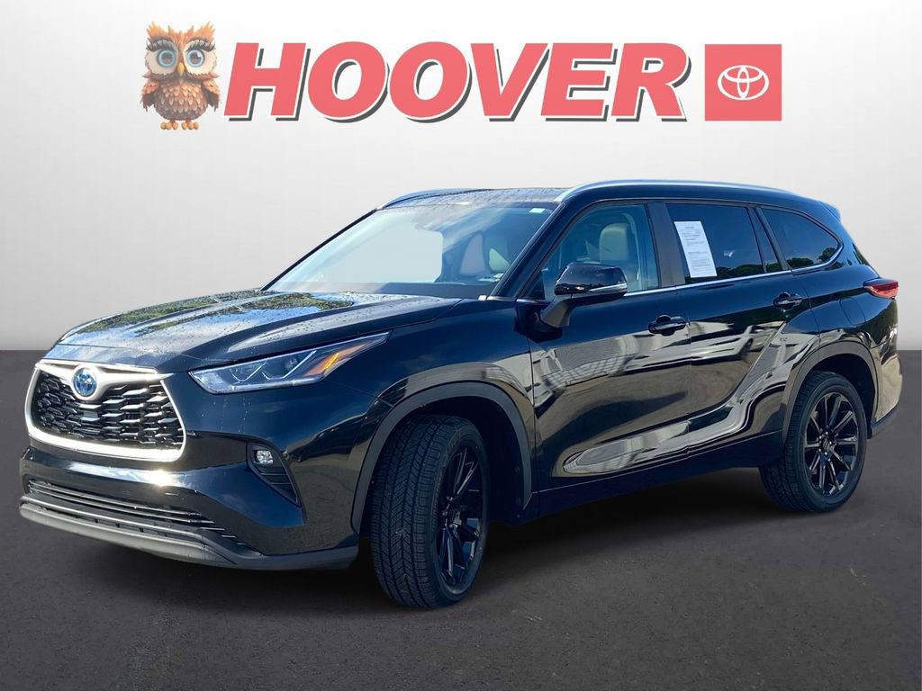 Used 2023 Toyota Highlander Bronze Edition FWD image 8
