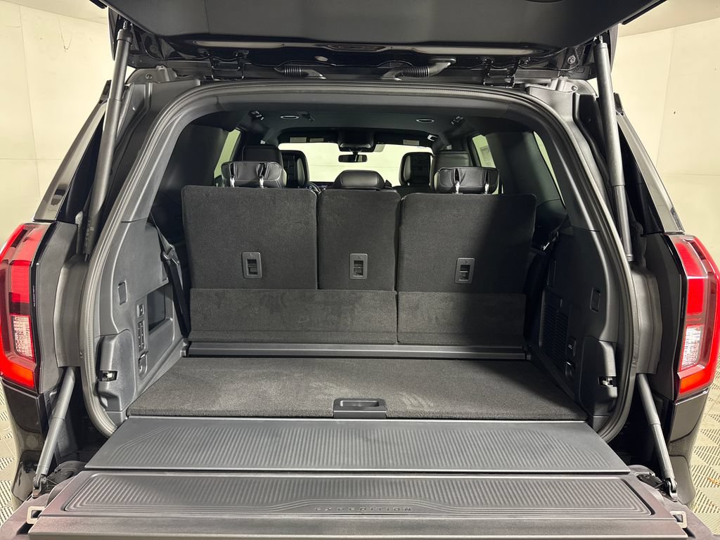 New 2027 Ford Expedition Platinum RWD image 28