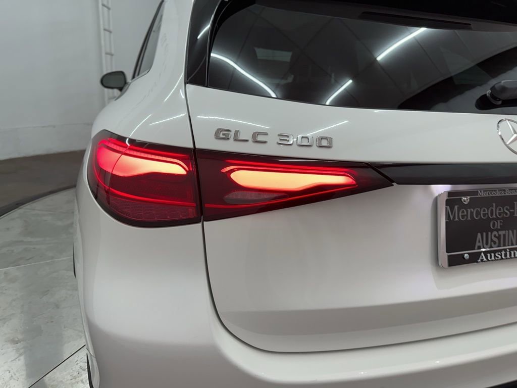 New 2026 Mercedes-Benz GLC 300 image 29
