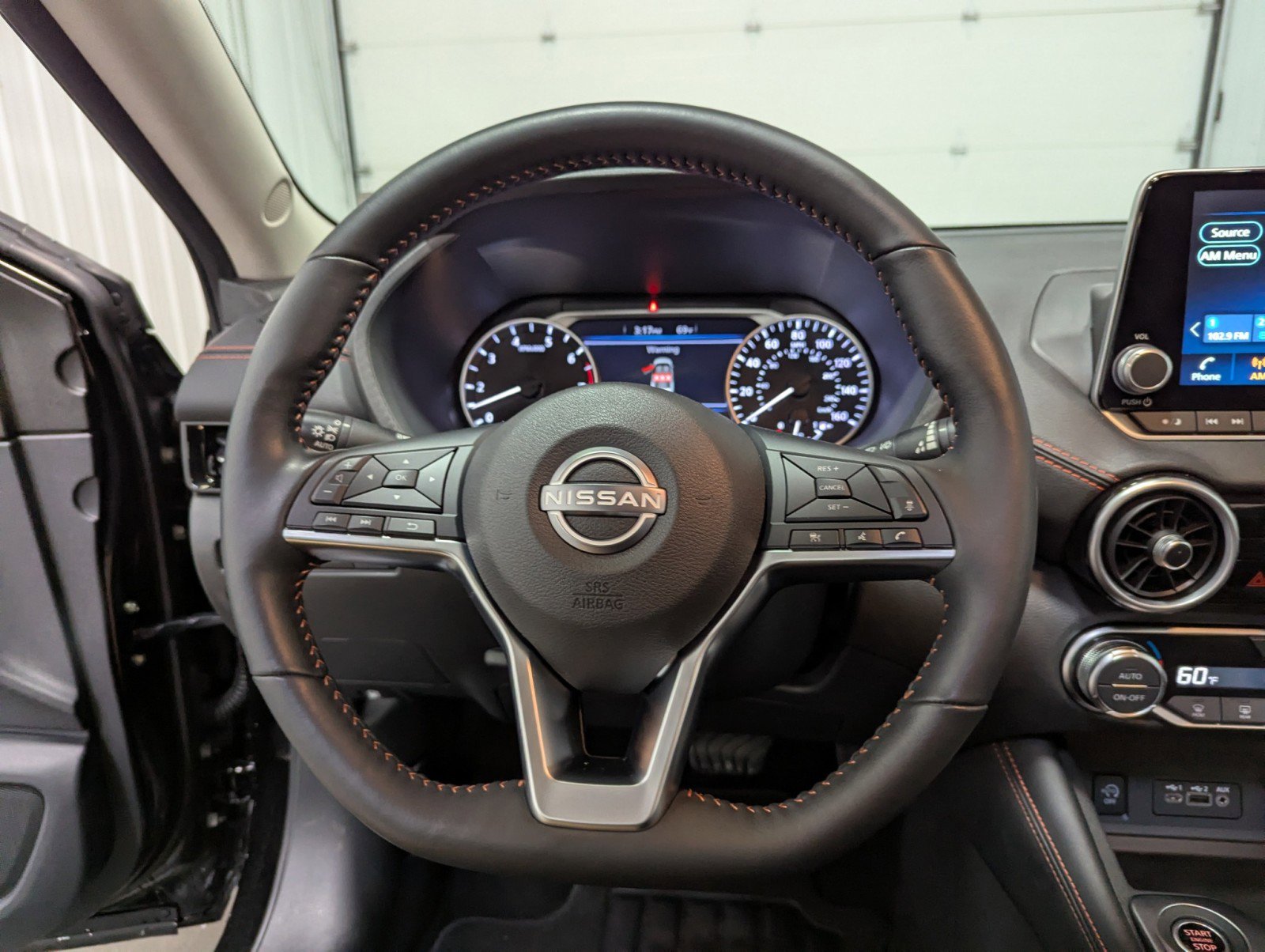 Used 2025 Nissan Sentra SR w/ SR Premium Package image 18