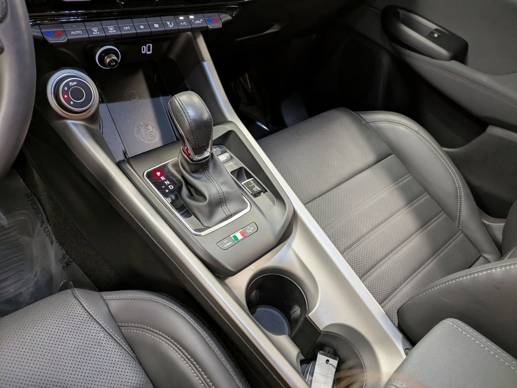 Used 2024 Alfa Romeo Tonale Ti w/ Premium Interior Package image 14
