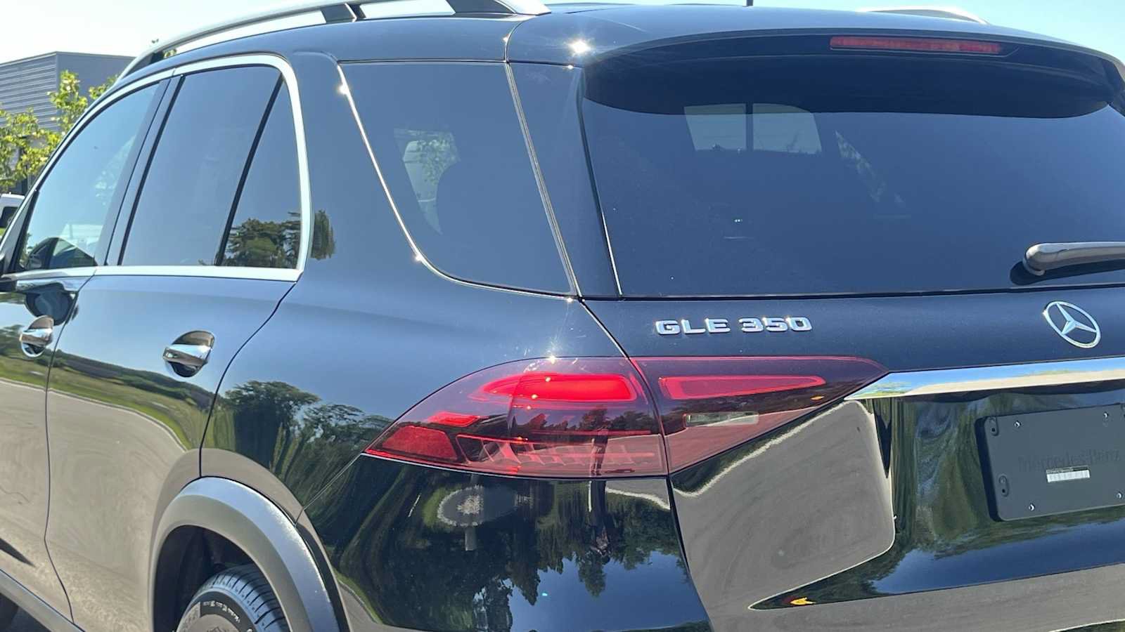 Used 2025 Mercedes-Benz GLE 350 4MATIC image 16