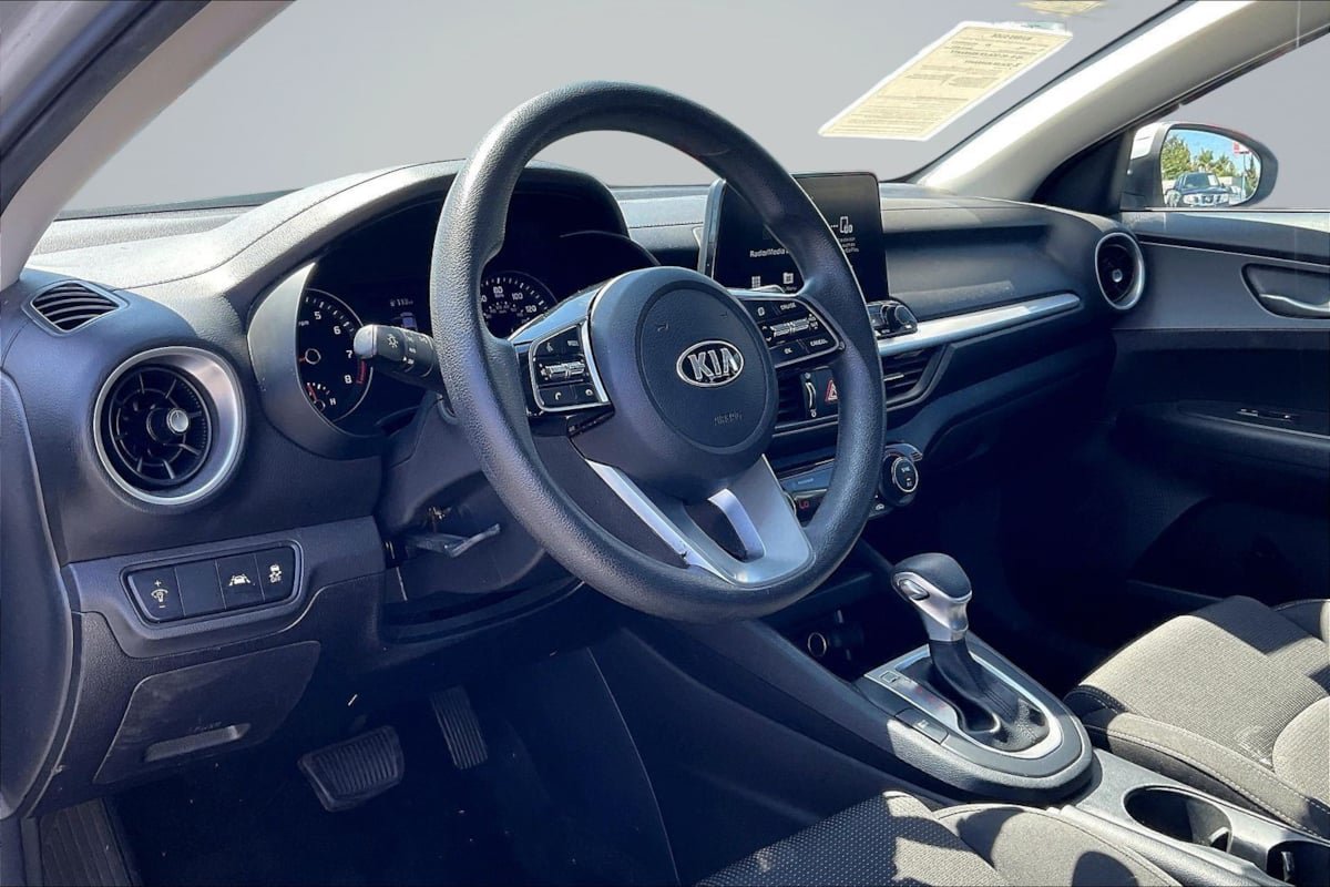 Used 2019 Kia Forte LXS FWD image 14
