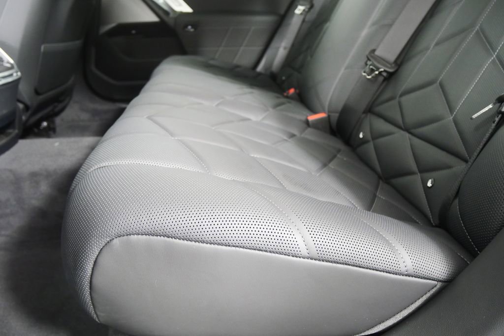 Used 2026 BMW i7 eDrive50 image 15