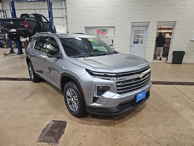 New 2026 Chevrolet Traverse LT w/ Driver Confidence Package image 8