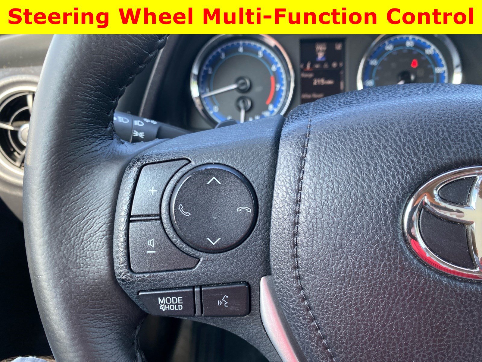 Used 2018 Toyota Corolla SE FWD image 19