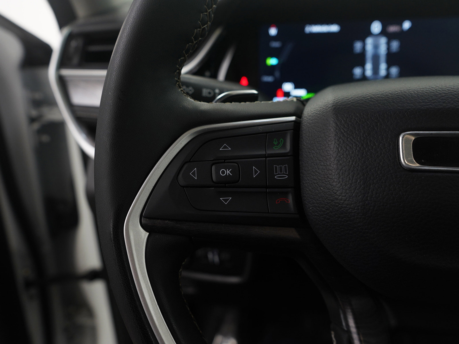 Used 2023 Jeep Grand Cherokee 4WD 4xe image 17