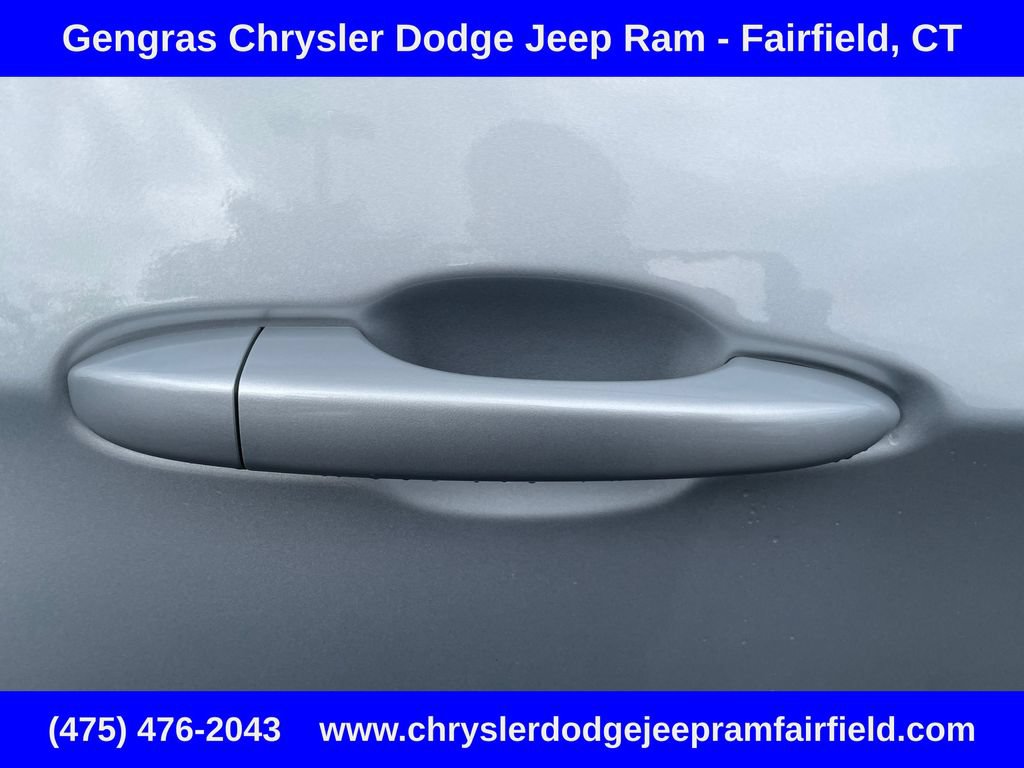 Certified 2025 Jeep Compass Trailhawk w/ Sun & Sound Group AWD/4WD image 23