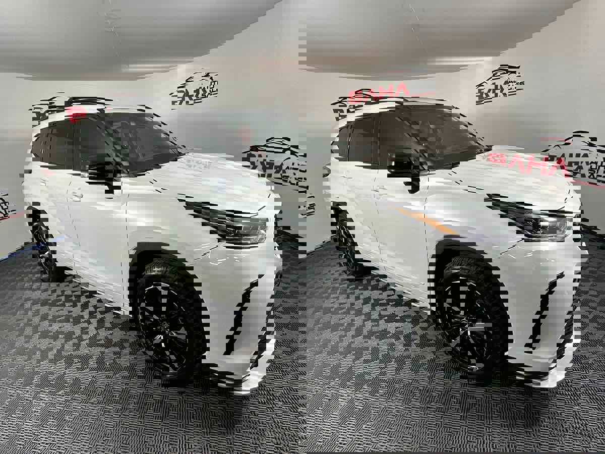 Used 2022 Toyota Highlander XSE image 8