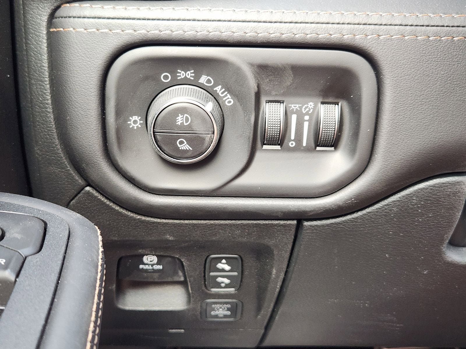 New 2026 RAM 1500 Tungsten w/ Off Road Group AWD/4WD image 33