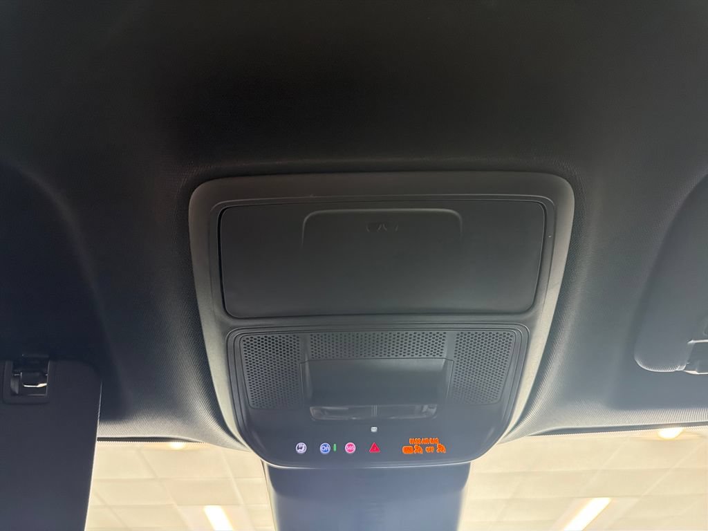 New 2027 Chevrolet Traverse LT w/ LPO, Floor Liner Package FWD image 17