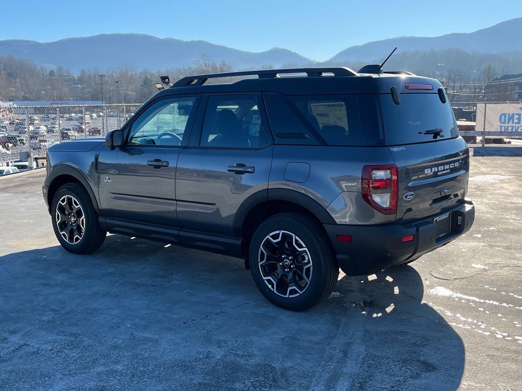 New 2025 Ford Bronco Sport Outer Banks w/ Outer Banks Tech Package+ image 4