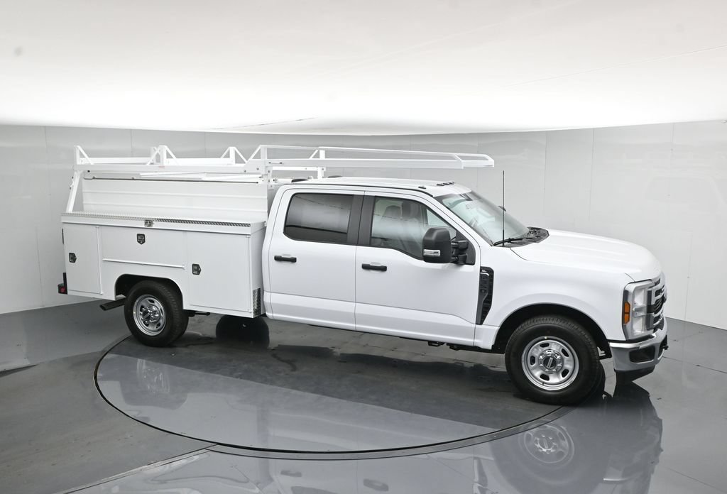 New 2026 Ford F350 XL w/ XL Chrome Package RWD image 47