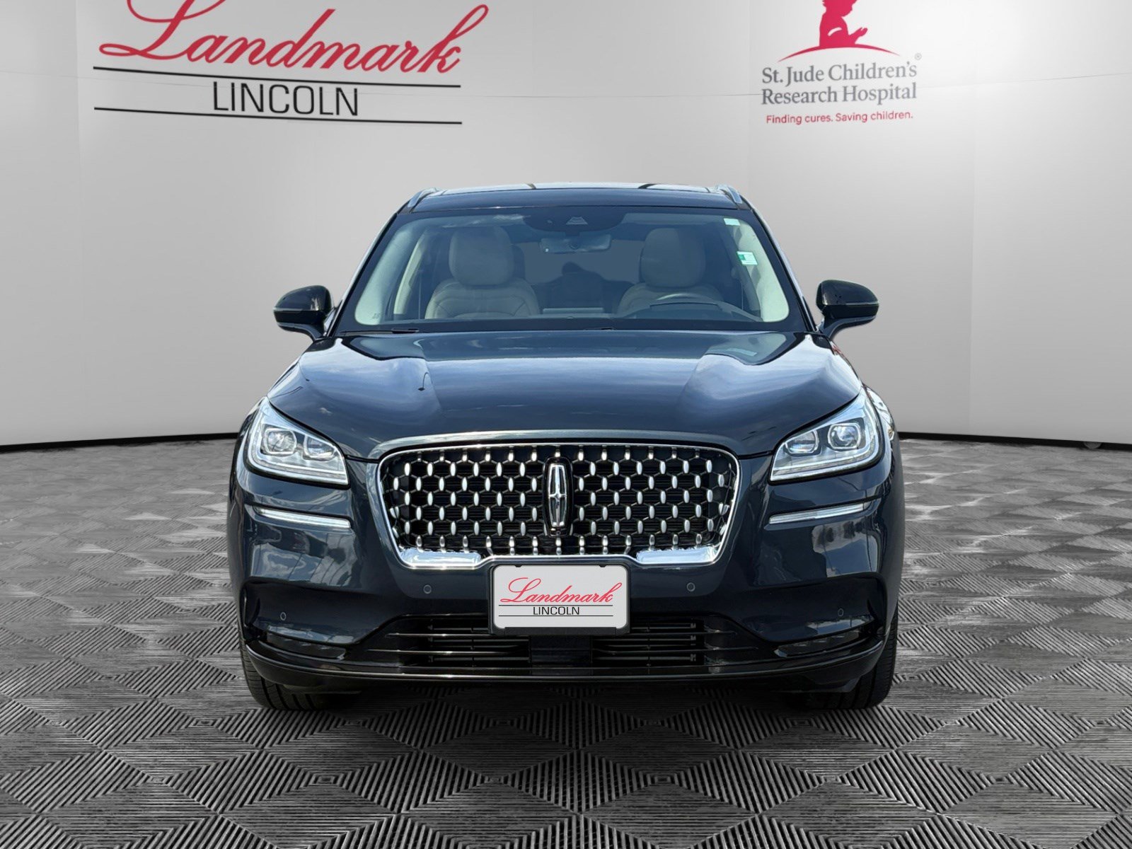 Used 2020 Lincoln Corsair Reserve w/ Equipment Group 201A image 8