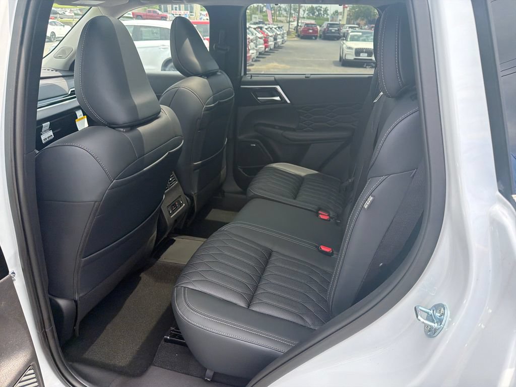 New 2026 Mitsubishi Outlander SEL AWD/4WD image 14