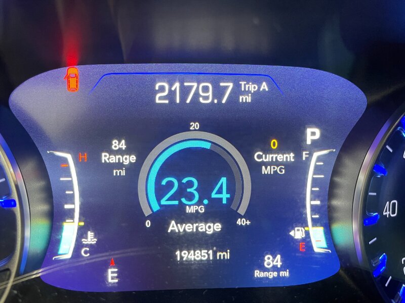 Used 2018 Chrysler Pacifica Touring-L Plus w/ Advanced Safetytec Group FWD image 10