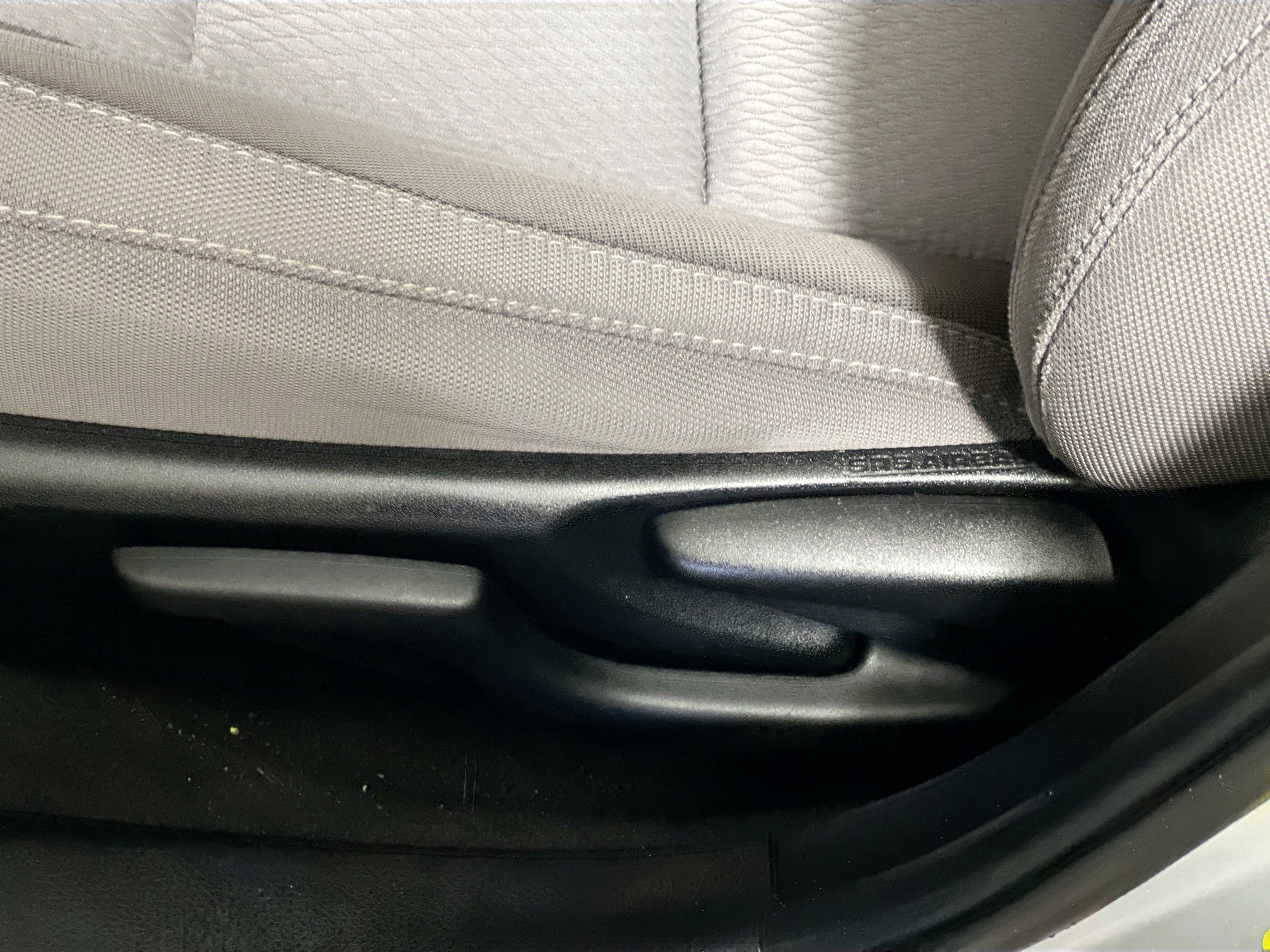 Used 2018 Toyota Corolla LE FWD image 15