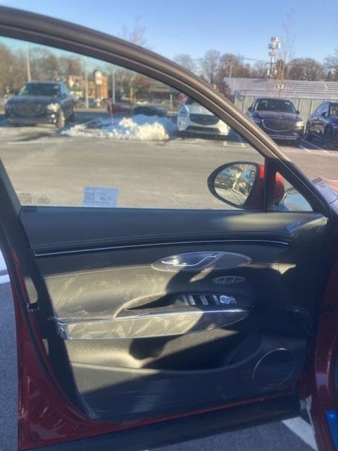 Used 2025 Genesis GV70 3.5T Sport w/ Sport Advanced Package image 11