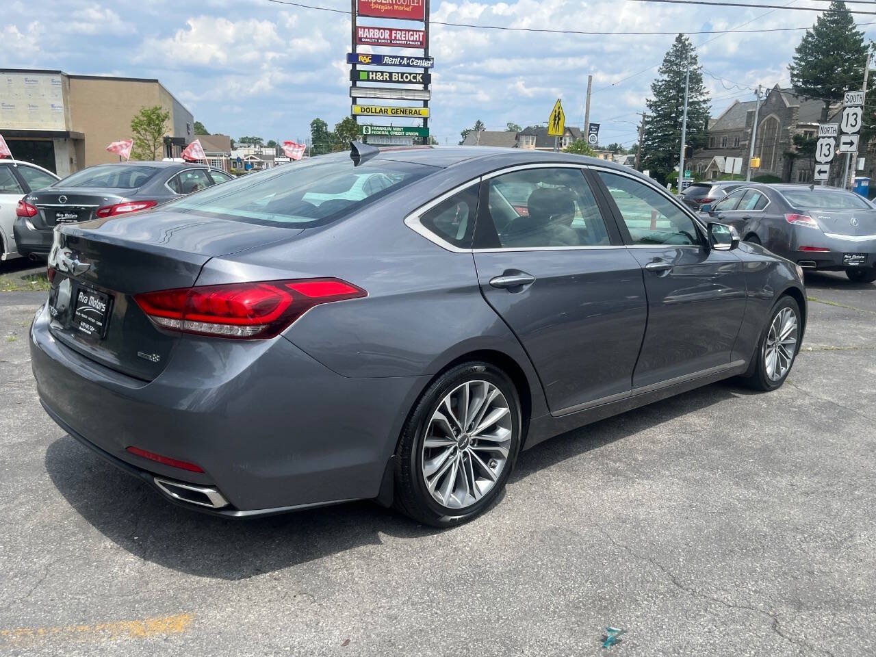 Used 2016 Hyundai Genesis 3.8 AWD/4WD image 4