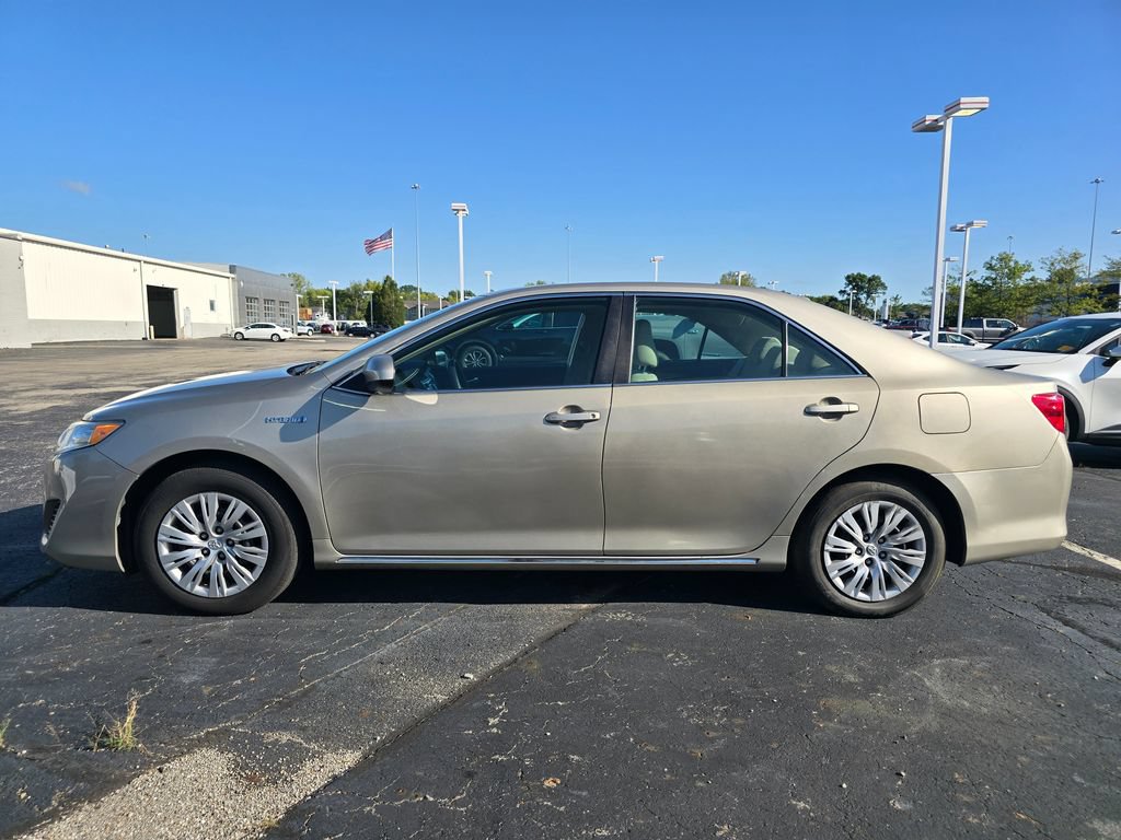 Used 2013 Toyota Camry LE FWD image 4