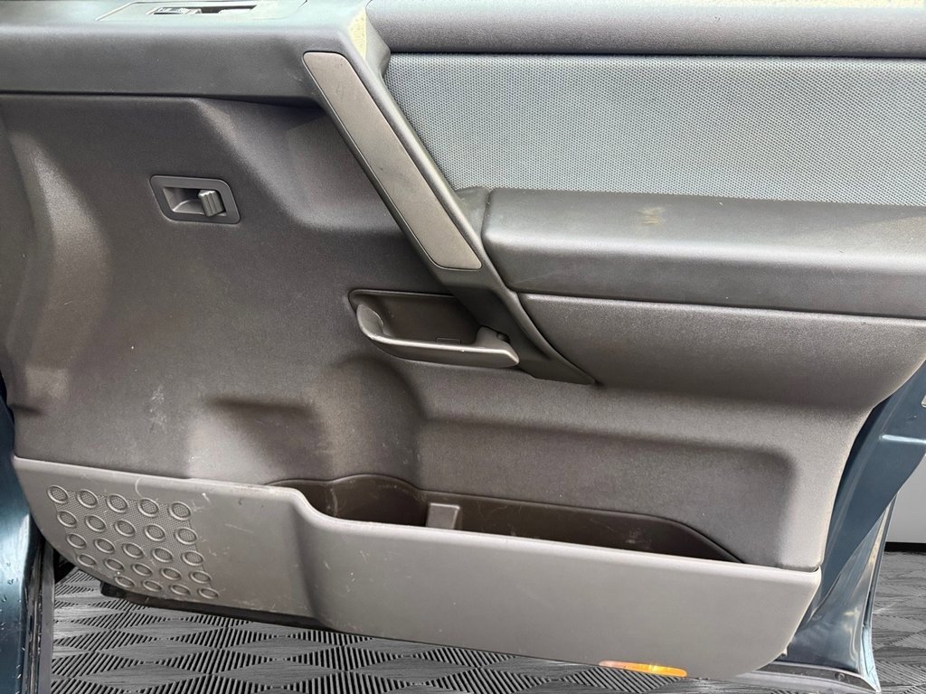 Used 2006 Nissan Titan SE image 12