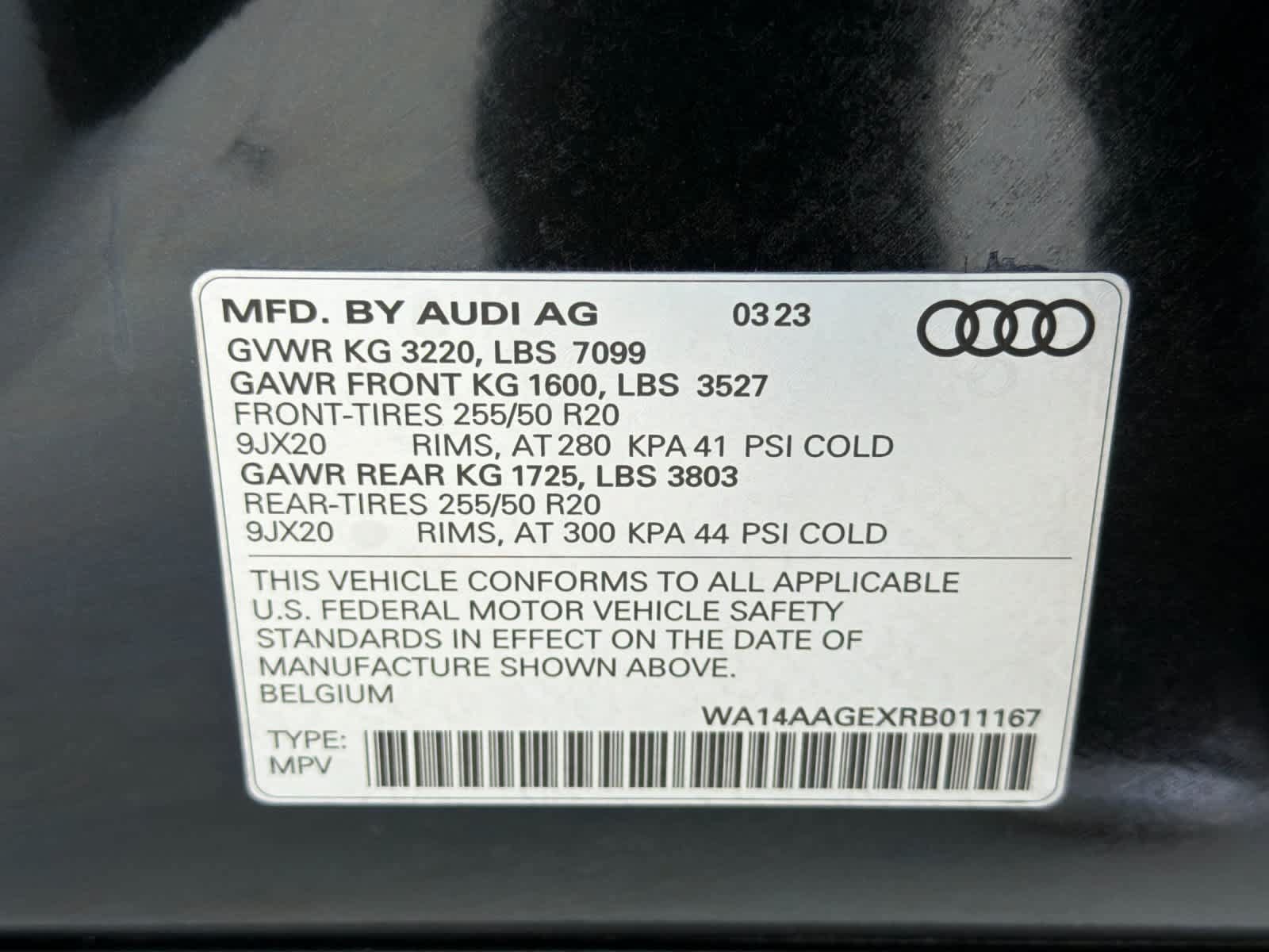 Used 2024 Audi Q8 e-tron Premium AWD/4WD image 29