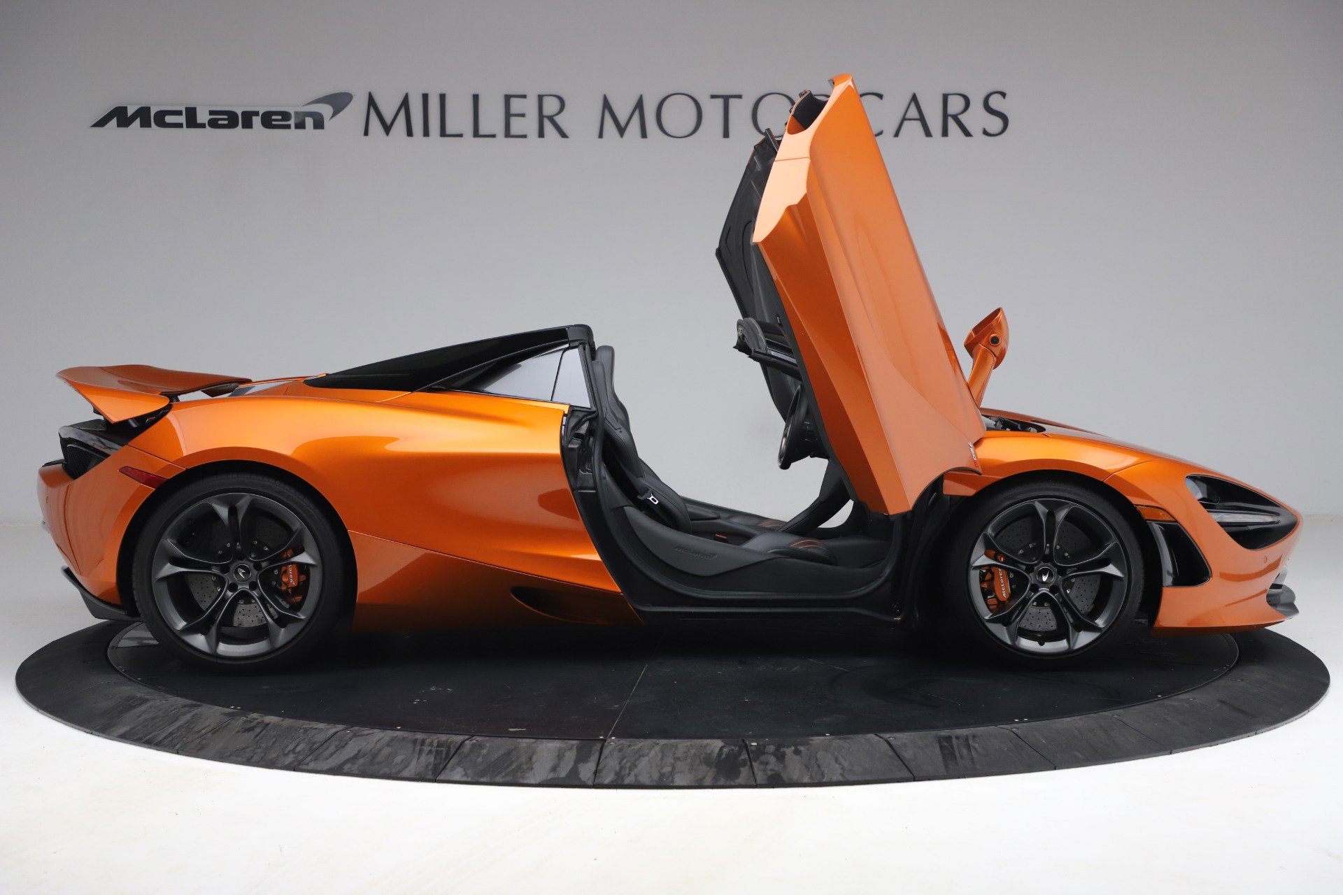 Used 2020 McLaren 720S Spider image 21