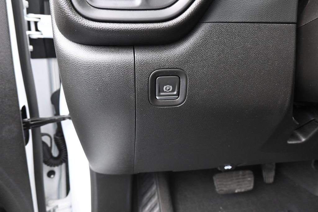 Used 2024 Chevrolet Silverado 1500 Custom RWD image 13
