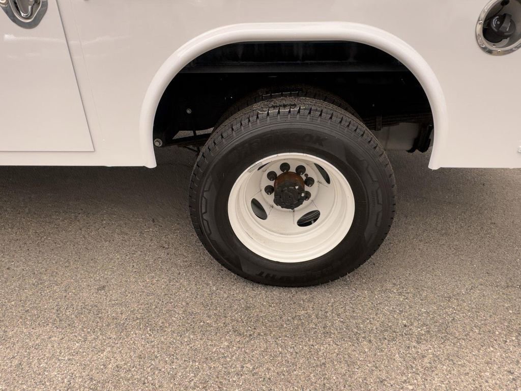 New 2025 Ford E-350 and Econoline 350 Super Duty w/ Power Equipment Group image 17