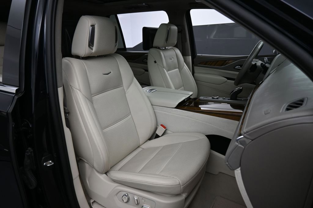 Used 2023 Cadillac Escalade ESV Premium Luxury Platinum w/ LPO, Radiant Package AWD/4WD image 34