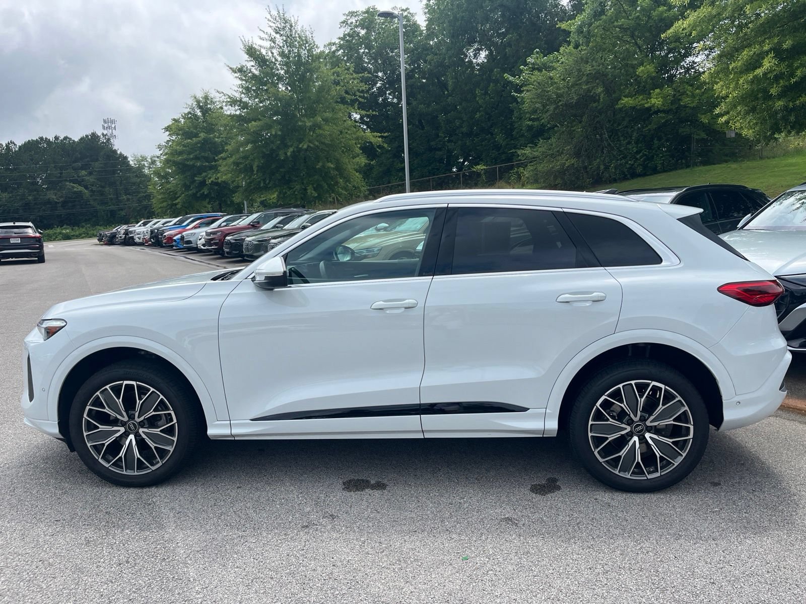 Used 2025 Audi Q5 Premium w/ Premium Plus AWD/4WD image 9