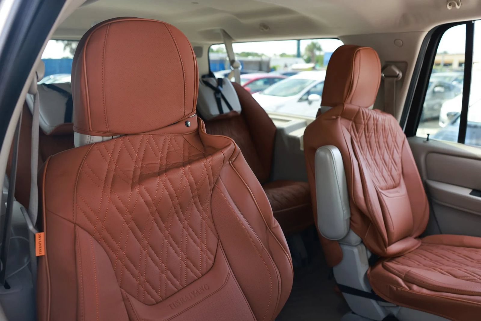Used 2015 Lincoln Navigator L 2WD image 25