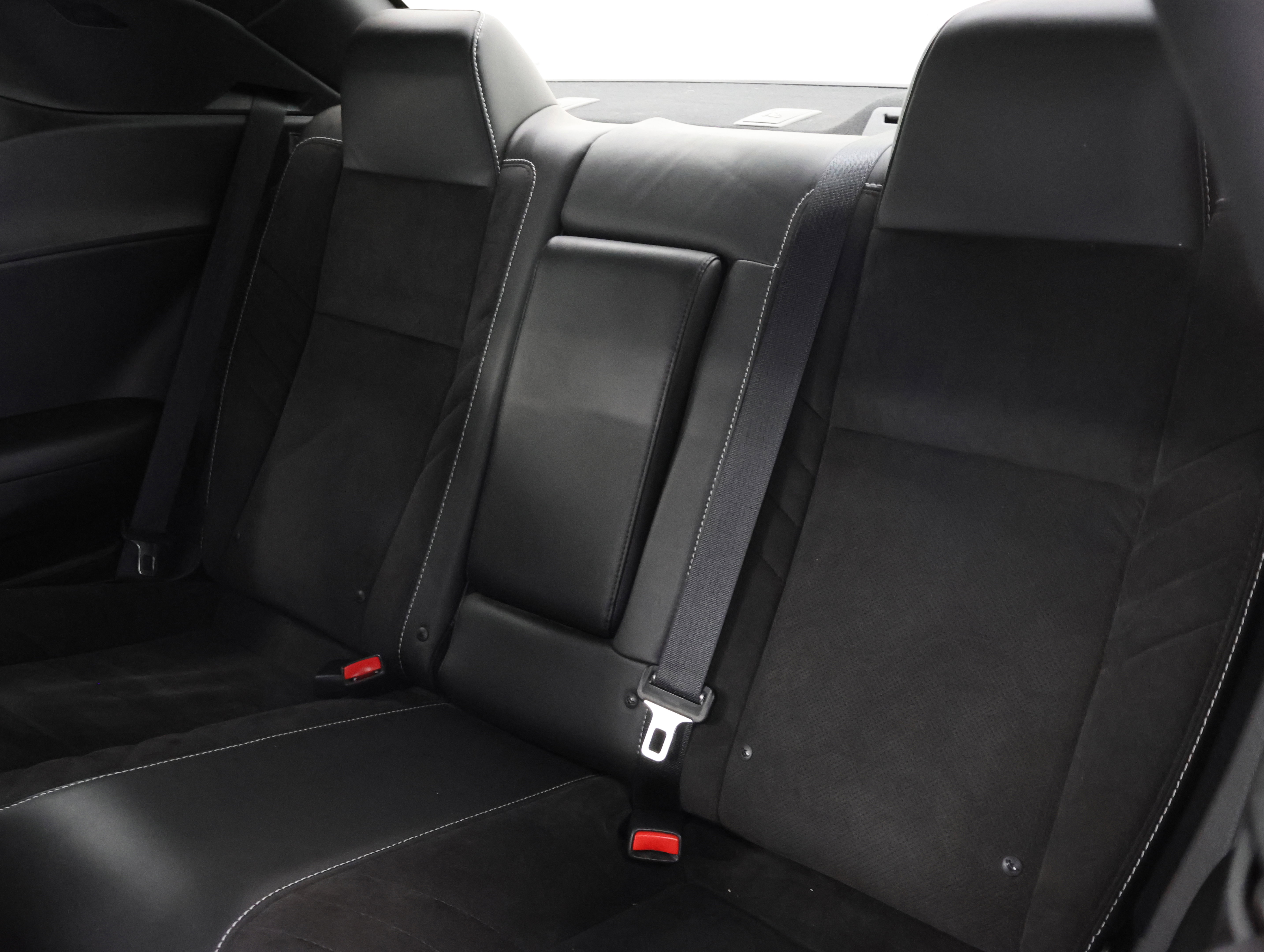 Used 2018 Dodge Challenger SRT w/ Technology Group image 8