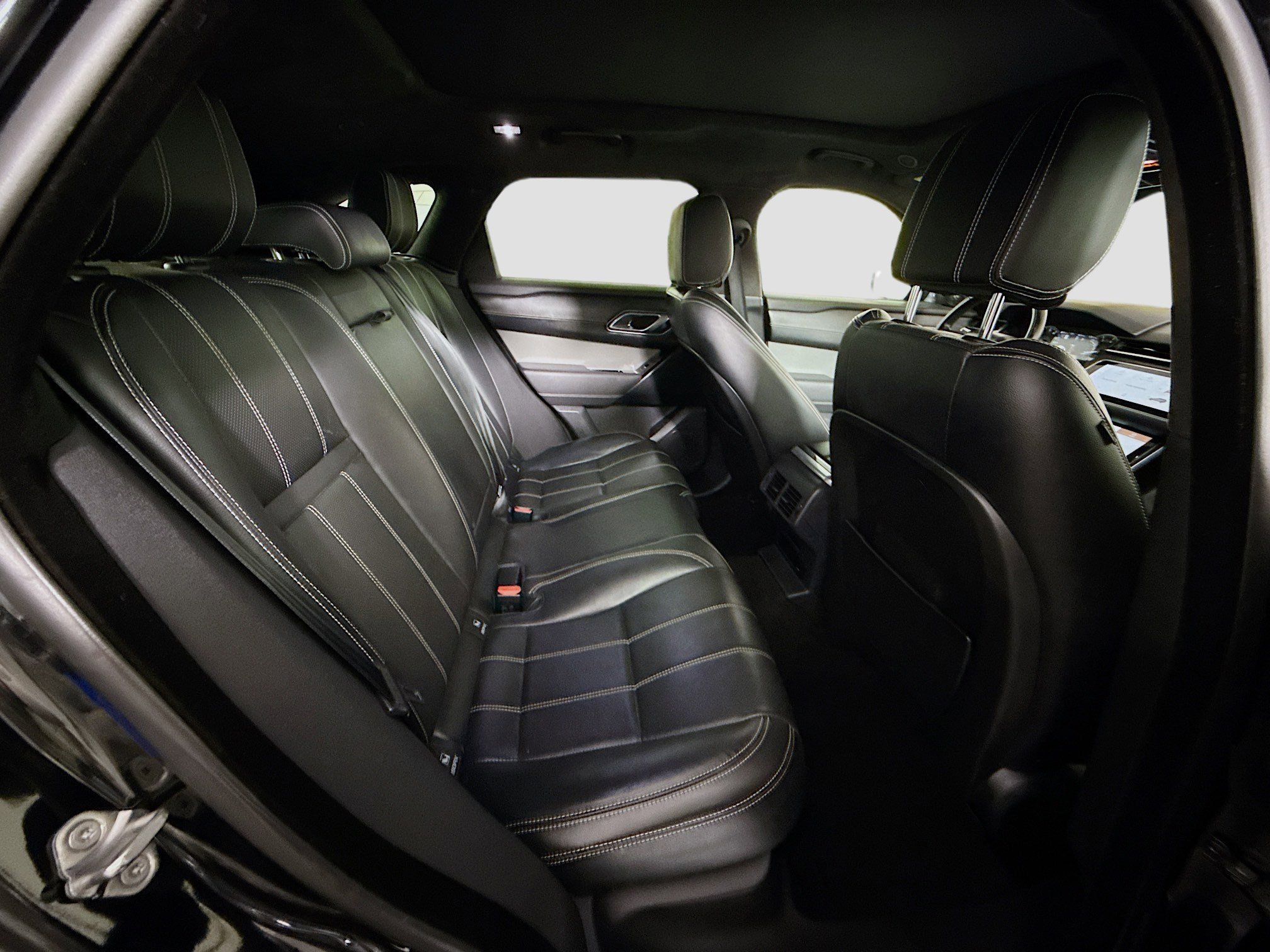 Used 2022 Land Rover Range Rover Velar S image 27