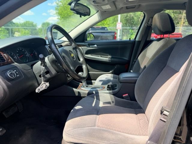 Used 2012 Chevrolet Impala LT w/ LT Sunroof Package FWD image 5