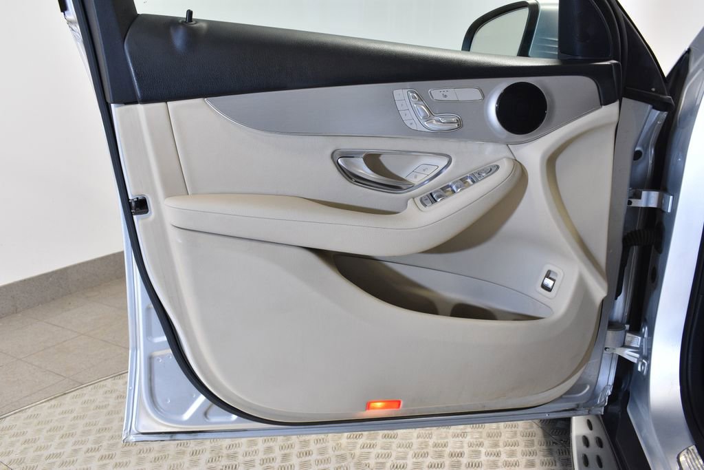 Used 2017 Mercedes-Benz GLC 300 GLC 300 image 13